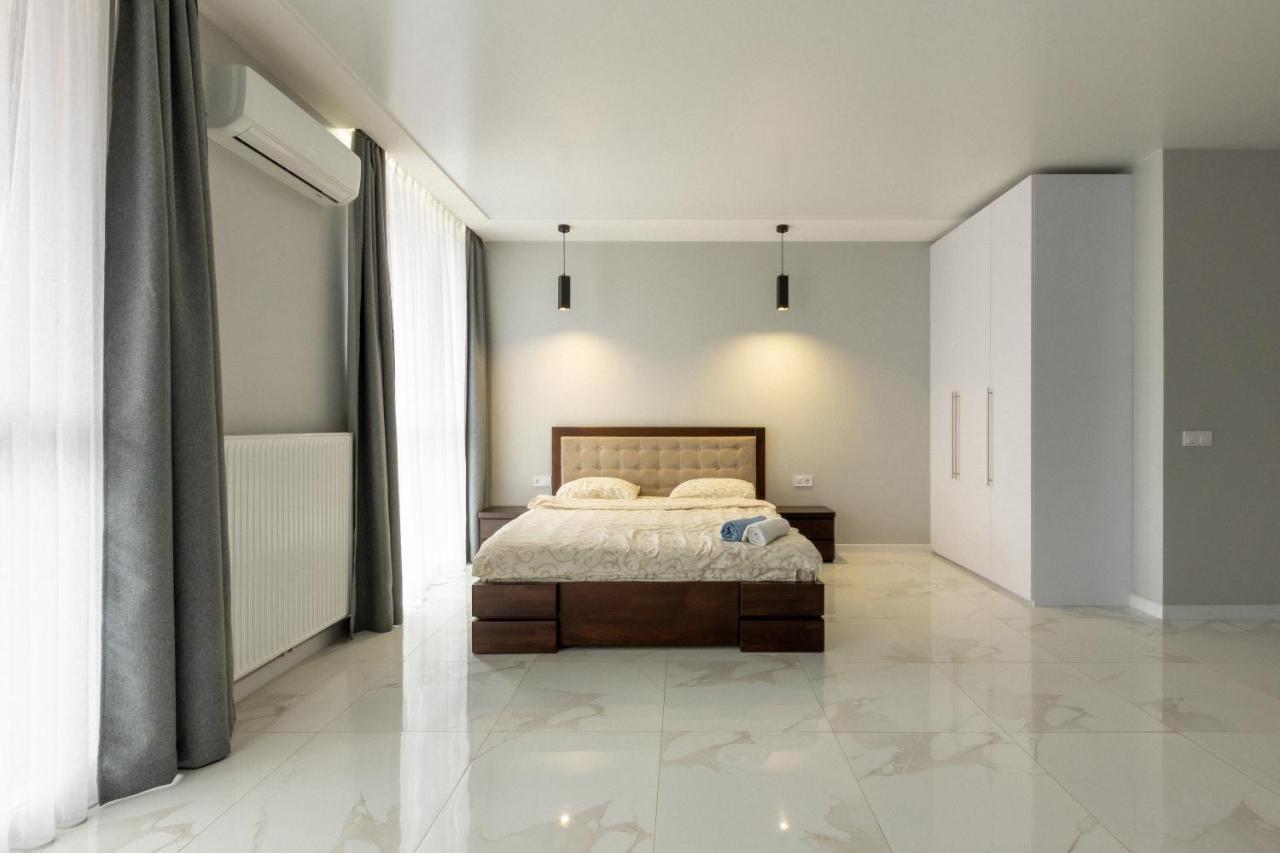 Vip Apartment Near Center إلفيف المظهر الخارجي الصورة